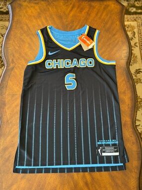 Chicago Sky Angel Reese Nike Explorer Edition jersey. Size Women’s Medium